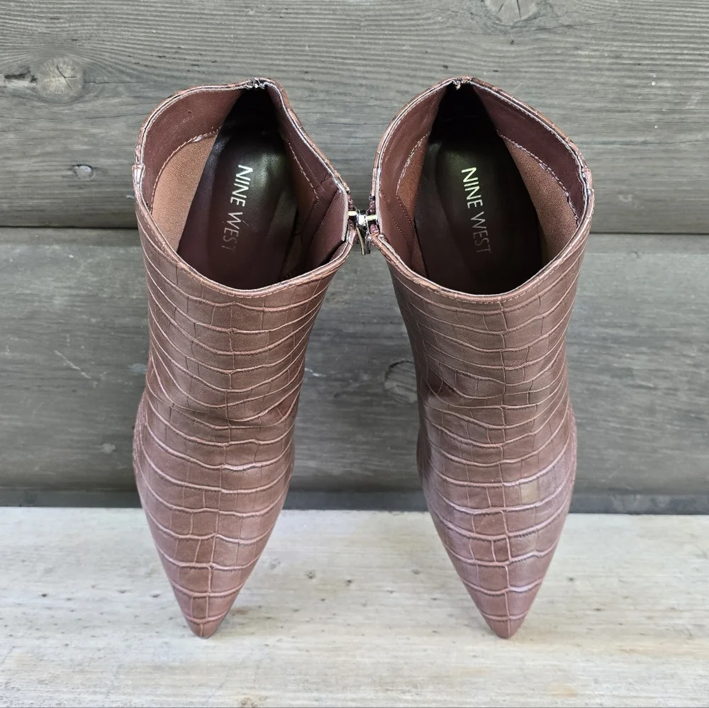 Nine West NEW Finny Y2K Office Siren Crocodile Pointy Toe Stiletto Bootie 8.5M